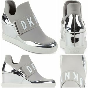 DKNY Womens sz10 Cosmo Wedge Sneakers